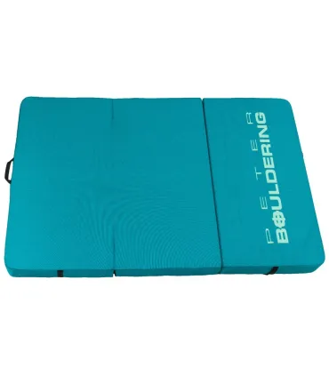 Peter bouldering Fatman crashpad