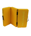 Peter bouldering Fatman crashpad yellow