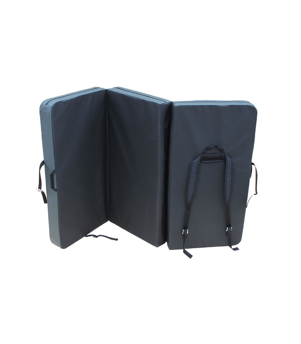 Peter bouldering Fatman crashpad grey
