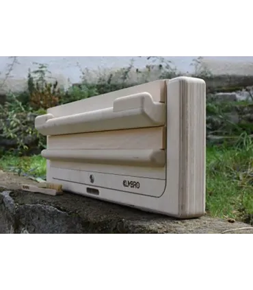 Climbro smart hangboard