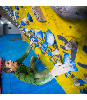 Moon School holds set D