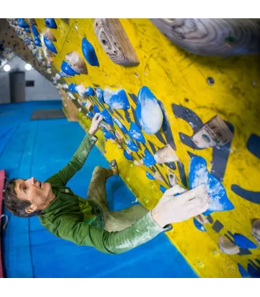 Moon School holds set D