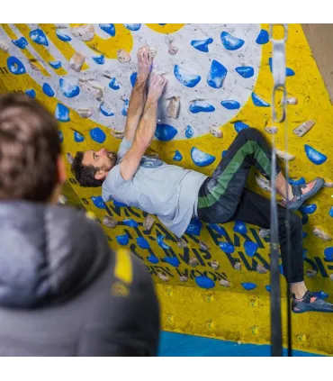 Moon School holds set D